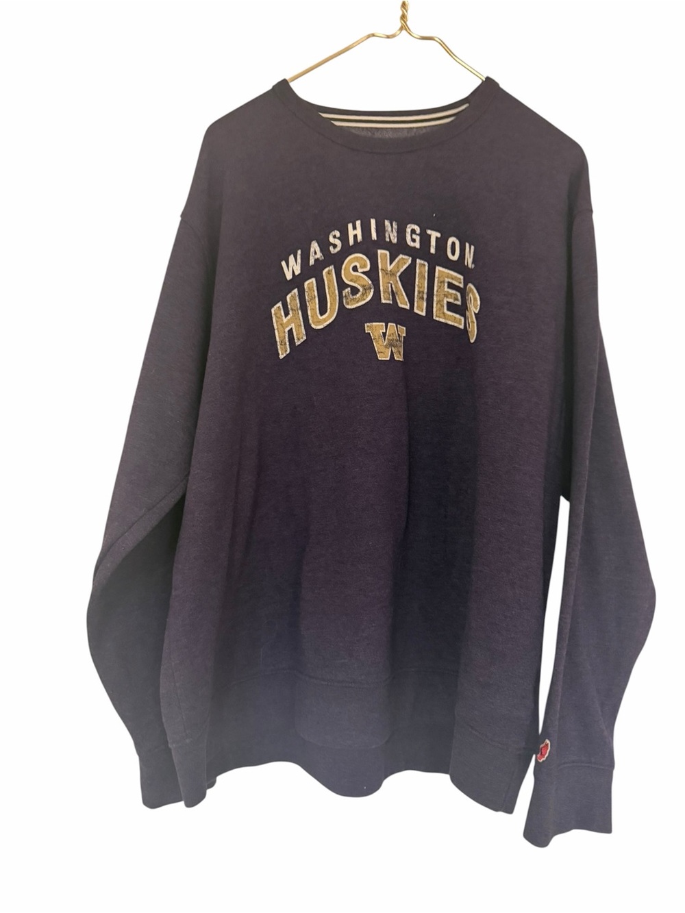 Washington Huskies✨Sweatshirt with Gold Graphic✨Heather Purple✨Official Merch✨ - Picture 4 of 5